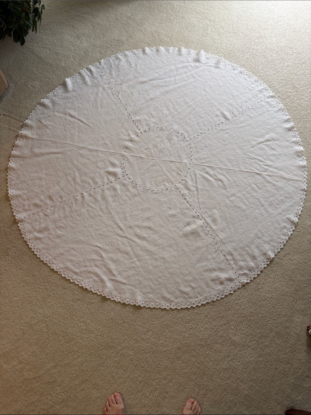 Classic White Round Tablecloth
